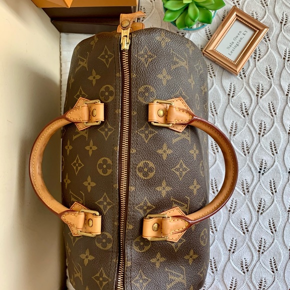 Louis Vuitton Monogram Speedy 30 - Picture 6 of 16